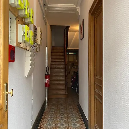 La Petite Place De La Porte D'arras *