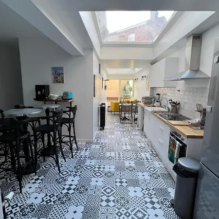 La Petite Place De La Porte D'arras Apartman